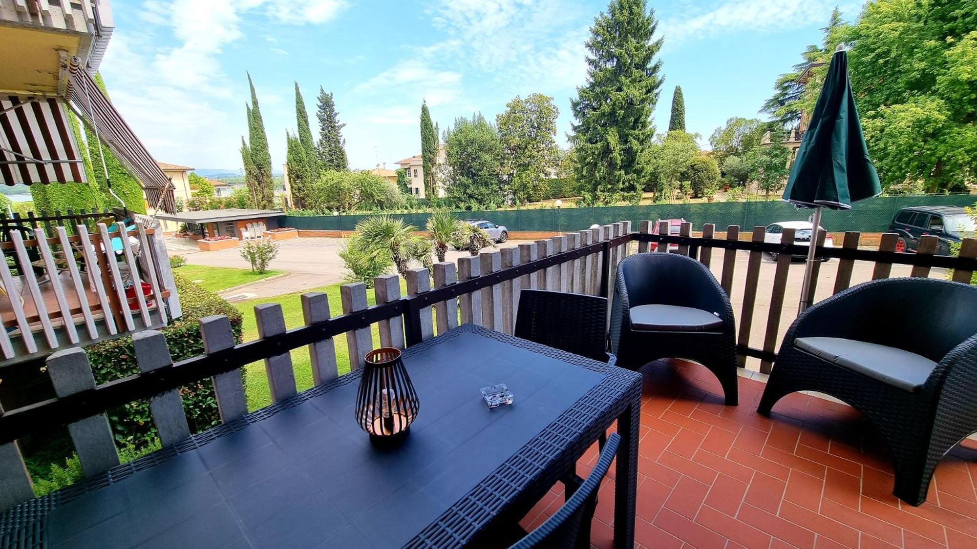 Cappuccini Appartments เปสเคียรา เดล การ์ดา ภายนอก รูปภาพ